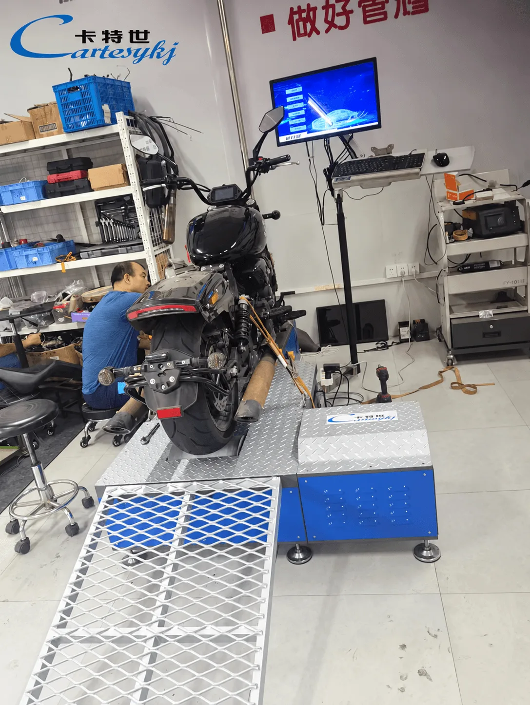 Electric Motorcycle Testing Solutions with a Motorcycle Chassis Dynamometer project image 5